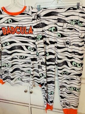 Celebrate Halloween Men’s 2 PC Pajamas Sz Large White/Black